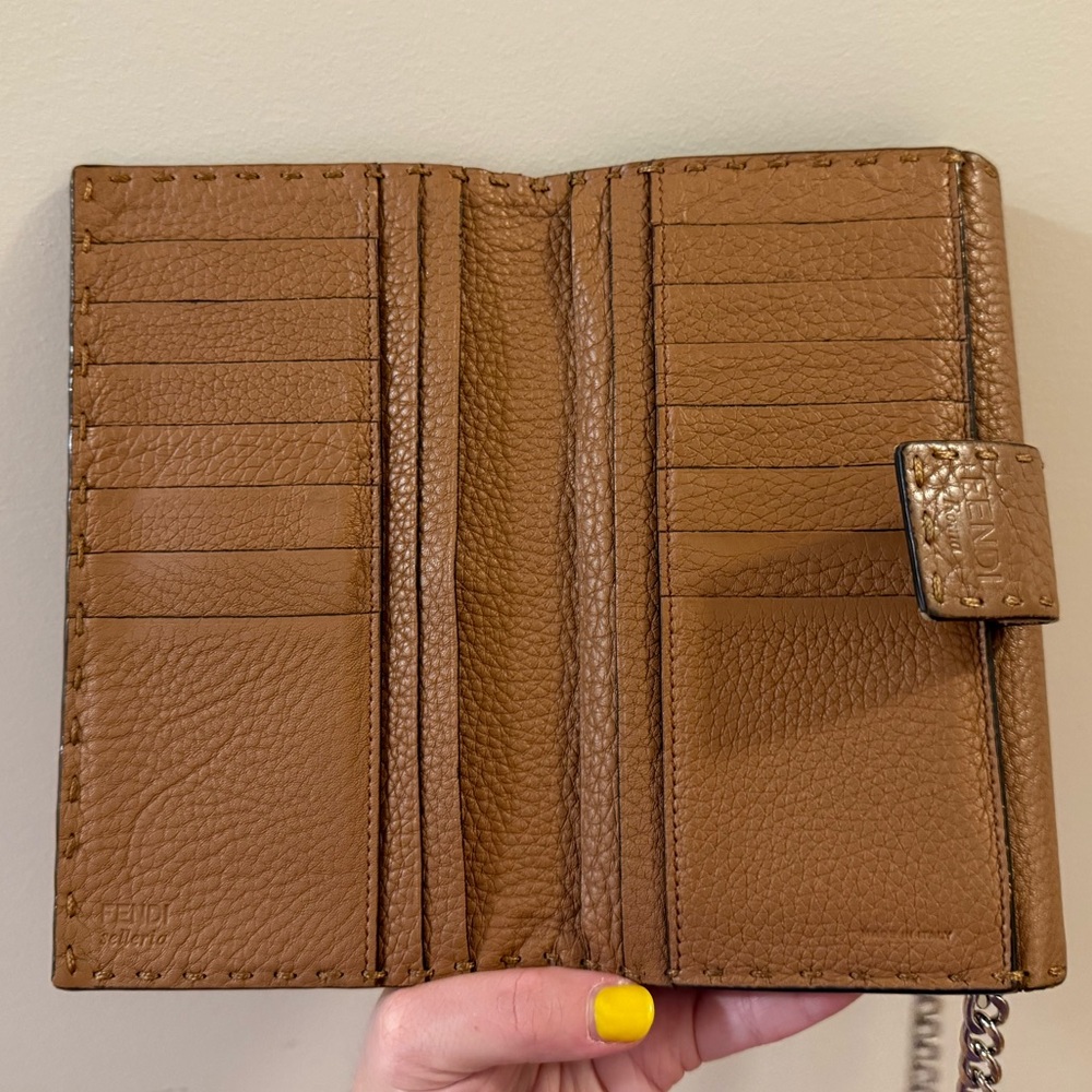 *Beautiful* Fendi - Selleria Peekaboo Long Wallet - Picture 7 of 13